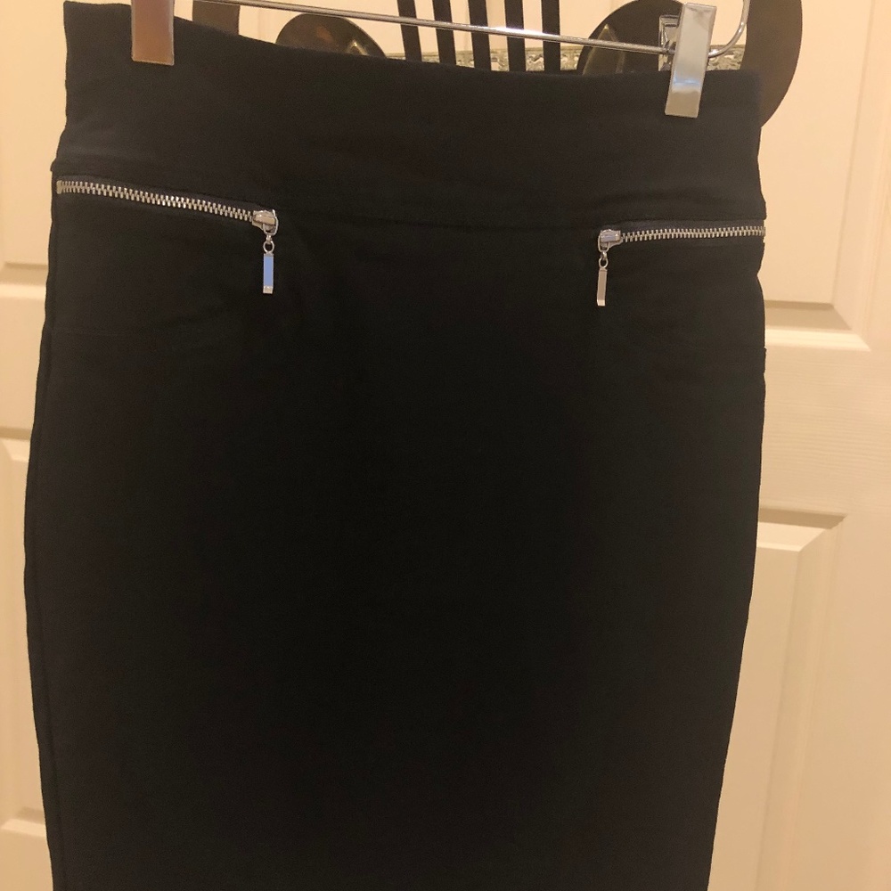Black pencil skirt size small